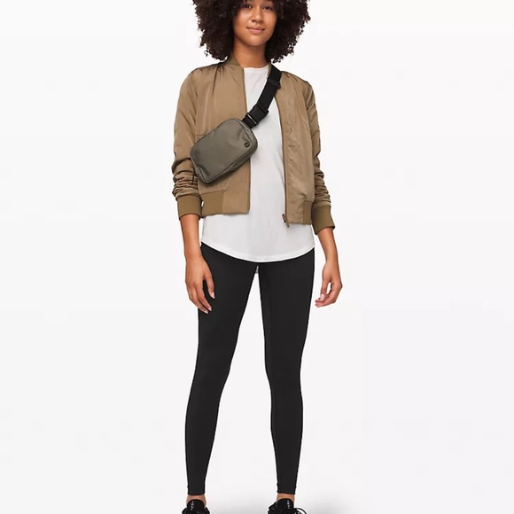 Lululemon Wunder Under High Rise Nulux 28’ - Picture 6 of 9